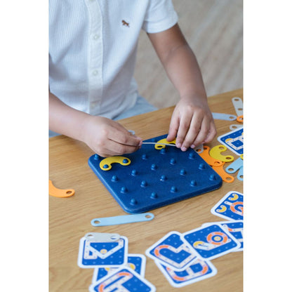Geometric Pattern Peg Board