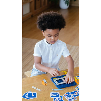Geometric Pattern Peg Board
