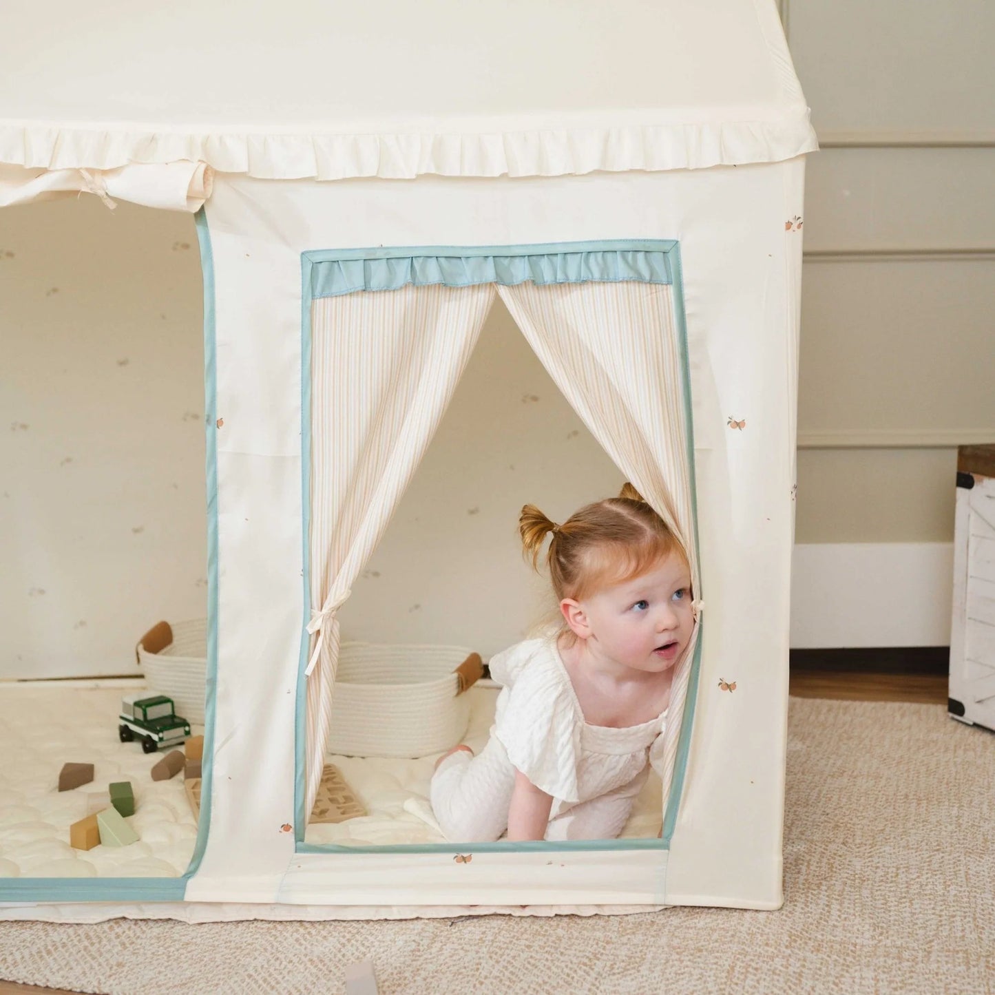 Sweet Citrus Kids Play Tent – White and Blue Indoor Playhouse